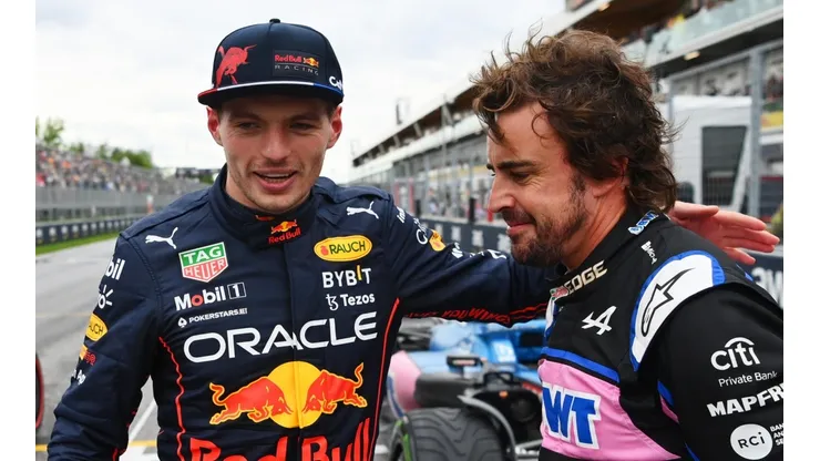 Max Verstappen recibe una especial invitación de Alonso.