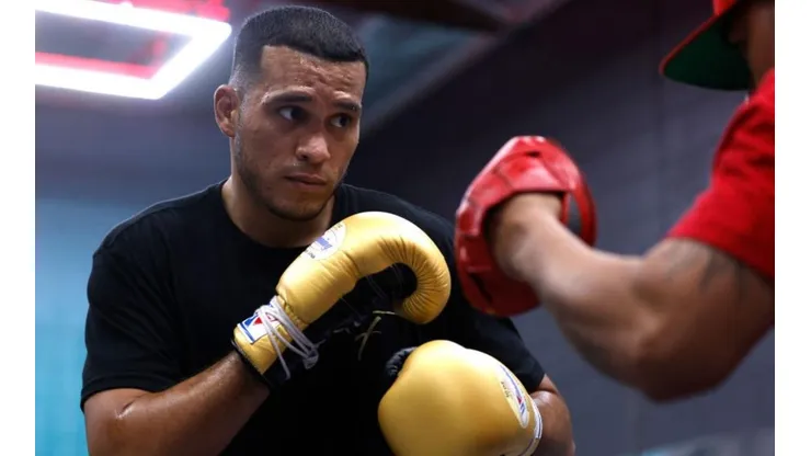 Benavidez enfrentará a Caleb Plant.