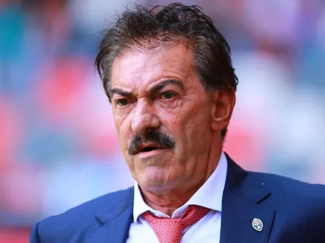 La Volpe se lanzó contra Chivas por la contratación de Paunovic