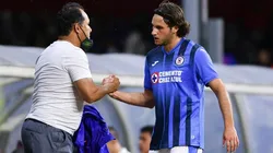 Juan Reynoso y Santiago Giménez en el torneo Apertura 2021.