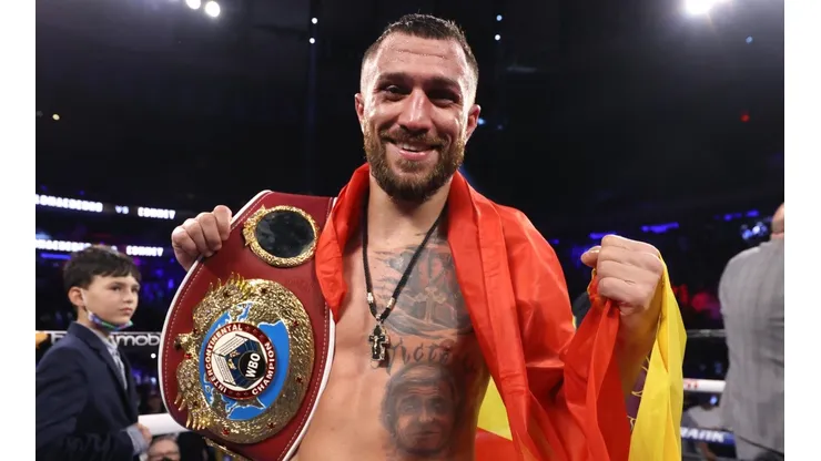 Vasyl Lomachenko marcó a los dos rivales que quiere enfrentar.