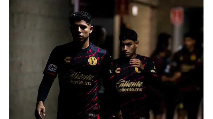 El primer fichaje de Hierro como directivo de Chivas