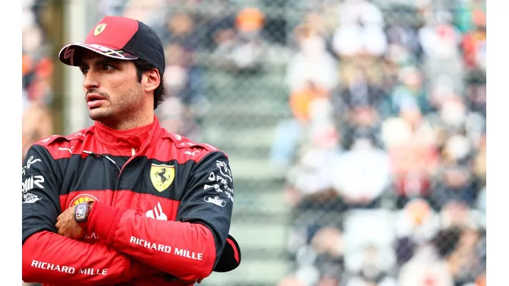 Carlos Saiz dejó claro que no se fía de Verstappen ni Checo Pérez