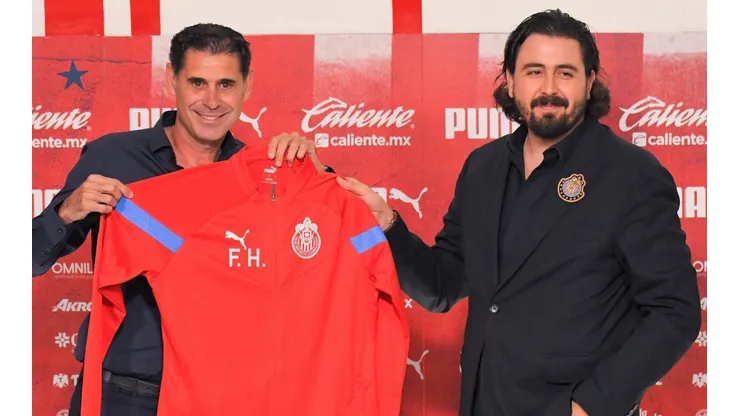 Chivas presentó oficialmente a Fernando Hierro.