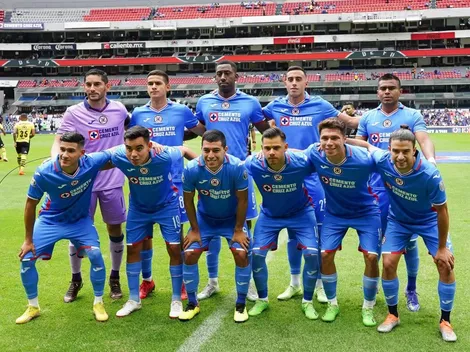 El delantero que medita salir de Cruz Azul ante la falta de minutos