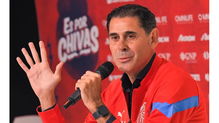 Fernando Hierro genera incertidumbre en Chivas.