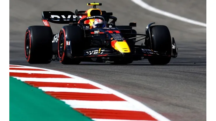 Regular comienzo de Checo Pérez.