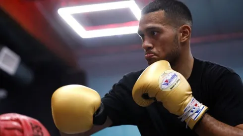 David Benavidez tundió a Canelo Álvarez.