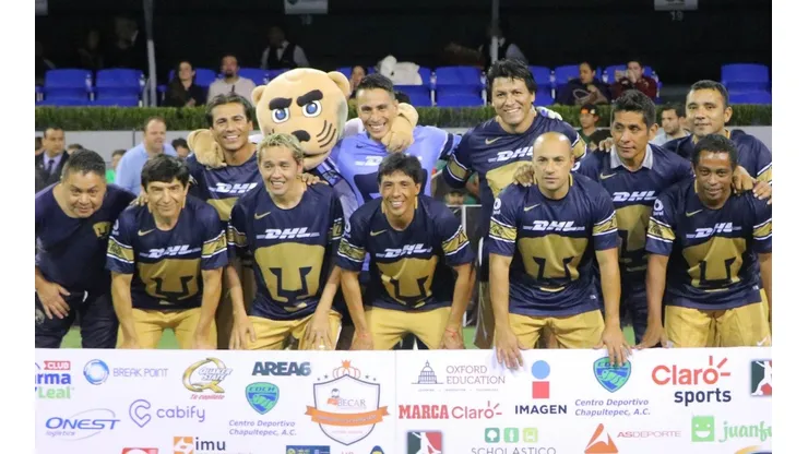 Pumas UNAM analiza una dupla de leyendas para la dirección técnica