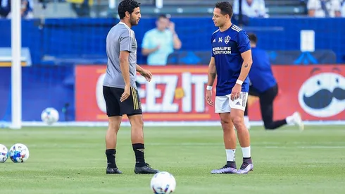 Carlos Vela y Chicharito Hernández previo a un clásico del tráfico de la temporada 2022.
