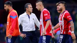 CIUDAD DE MEXICO, MEXICO - SEPTIEMBRE 17: Ricardo Cadena, Director Tecnico y Jugadores del Chivas durante el juego de la jornada 15 del Torneo Apertura 2022 de la Liga BBVA MX en el Estadio Azteca el 17 de Septiembre de 2022 en Ciudad de Mexico, Mexico. (Foto: Mauricio Salas/JAM MEDIA)