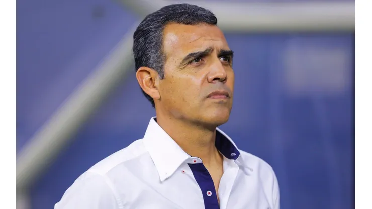 Ricardo Cadena se fue de Chivas.