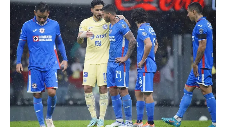 Carlos Rodríguez, Juan Escobar, Ignacio Rivero y Julio Domínguez tras el 7-0 ante América.
