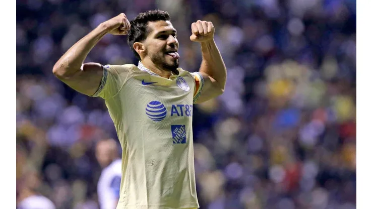Henry Martín en el partido de Cuartos de Final ante Puebla.
