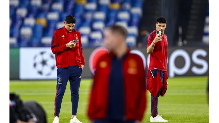 NAPLES - (lr) Edson Alvarez of Ajax, Jorge Sanchez or Ajax during the Walkaround the pitch ahead of the Champions League