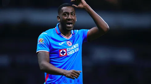 Gonzalo Carneiro en la fase regular ante Chivas.