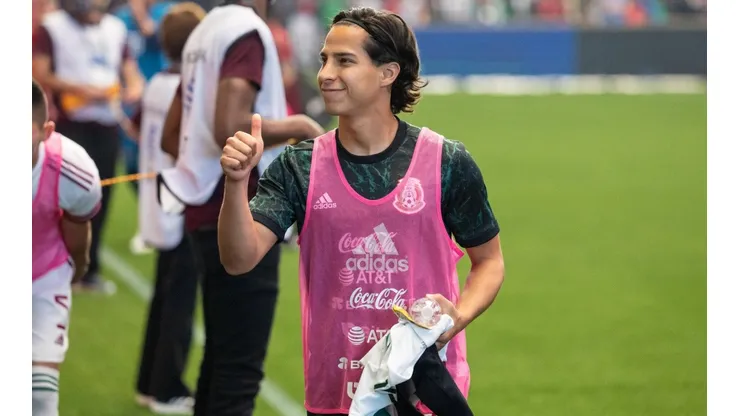 Lo que acerca a Diego Lainez al PSG