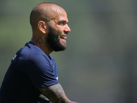 Dani Alves se fue de México y entrena con otro club