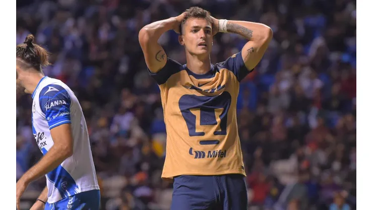 Juan Dinenno la noche que Pumas quedó eliminado en Puebla.