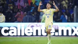 Richard Sánchez en festejo en partido ante Cruz Azul.