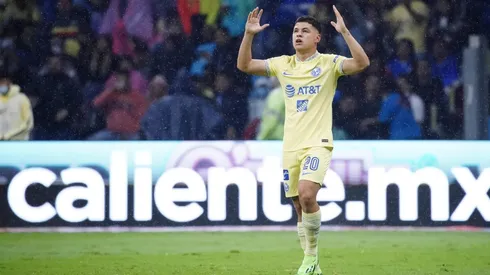 Richard Sánchez en festejo en partido ante Cruz Azul.