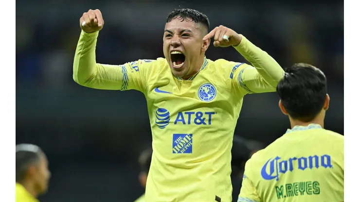 Emilio Lara en el clásico nacional del torneo Apertura 2022.