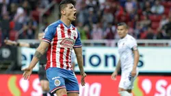 Alan Pulido en su paso por Chivas.