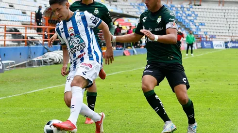 Julio Pérez con el equipo sub 20 del Pachuca.