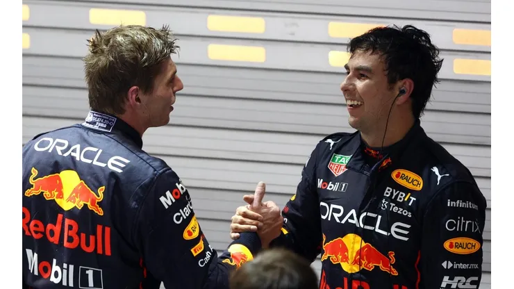 Verstappen felicita a Pérez por su triunfo en Singapur.