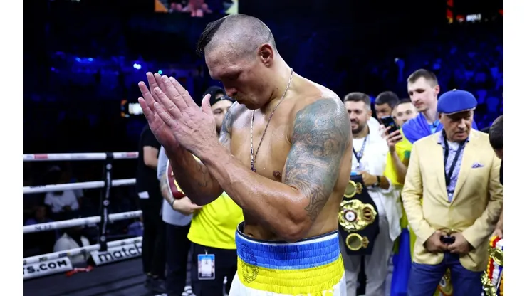 El enorme gesto de Oleksandr Usyk con soldados ucranianos