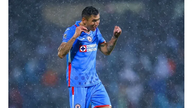 Julio César Domínguez habló de su futuro en Cruz Azul.