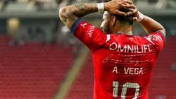 Alexis Vega hace sufrir al Rebaño.