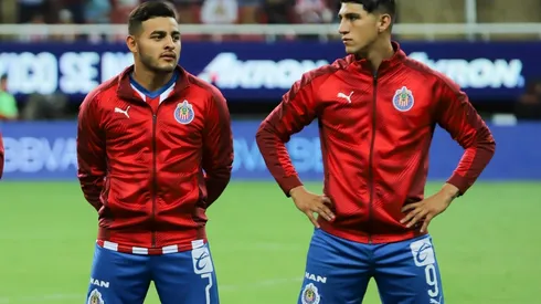 Alan Pulido podría ser el reemplazo de Vega si sale.