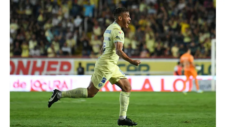 Dos Santos aprovechó su chance en el amistoso ante Chivas.