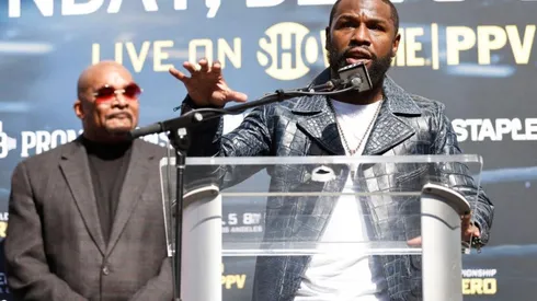 Floyd Mayweather y una llamativa declaración sobre David Benavidez.