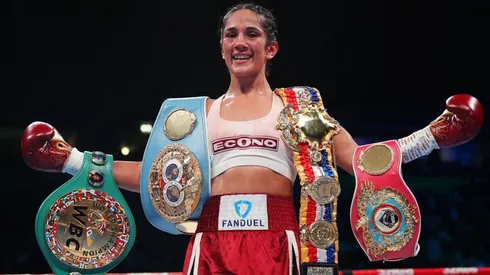 Amanda Serrano confirmó en el cuadrilátero que es la reina del peso pluma