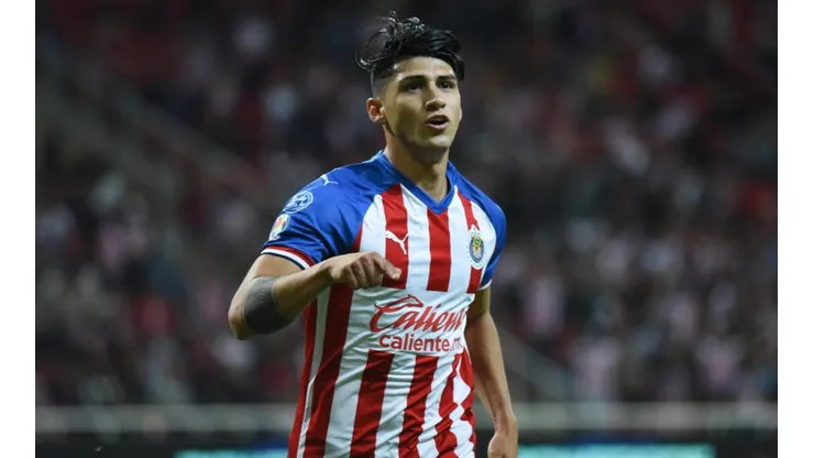 Alan Pulido ha sido vinculado con Chivas