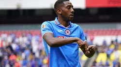 Gonzalo Carneiro celebró su primer gol con Cruz Azul ante Mazatlán.
