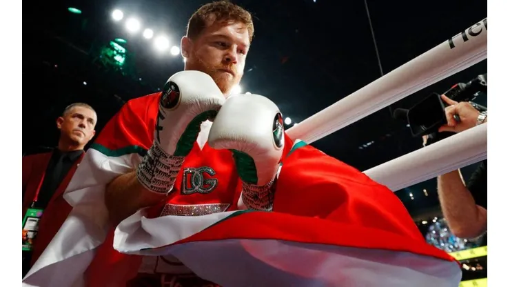 Canelo Álvarez utilizó los materiales más cotizados en sus botas.