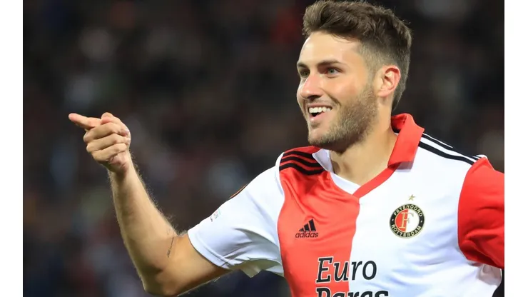 Santiago Giménez lleva cinco goles en 153 minutos con el Feyenoord.