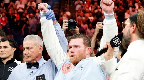 Así reaccionaron los líderes de opinión de México a la victoria de Canelo Álvarez.