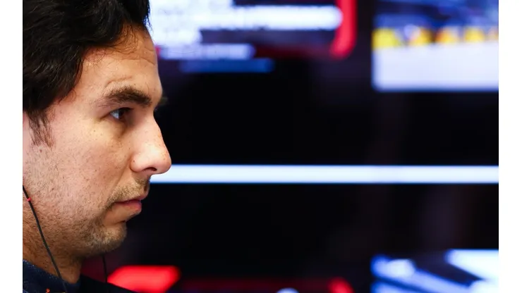 Amenaza para Checo: Red Bull inició negociaciones con otro piloto