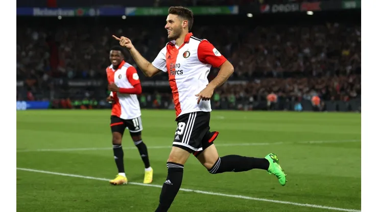Santi viene de convertir en la UEFA Europa League