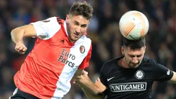 Santiago Giménez en el partido contra Sturm Graz.