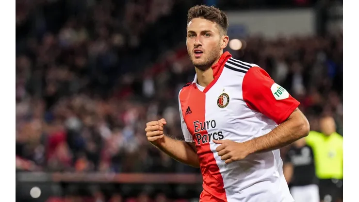 Santiago Giménez lleva ya cinco goles con el Feyenoord.