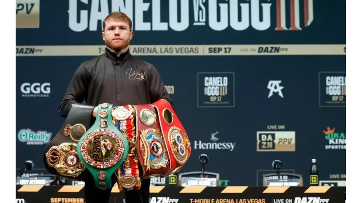 Así fue el gesto amenazante de Canelo contra Golovkin.