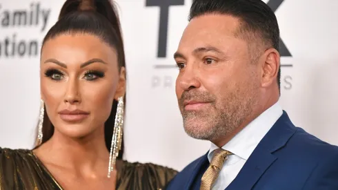 Oscar De La Hoya se fastidió con otro promotor y lo destrozó