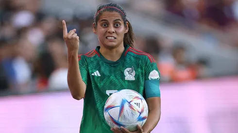 Kenti Robles modeló la nueva camiseta del Real Madrid