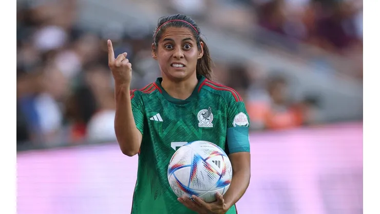 Kenti Robles modeló la nueva camiseta del Real Madrid