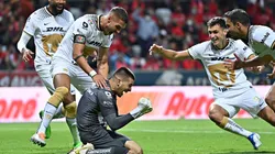 La emoción de Julio González tras convertir el primer gol de su carrera.